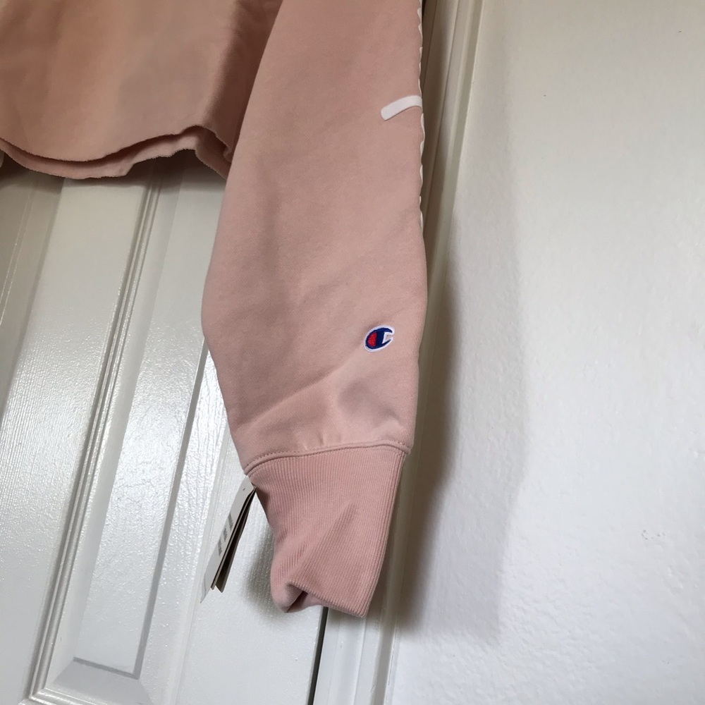 CHAMPION® Reverse Weave Cropped Sweatshirt - Picture 8 of 9